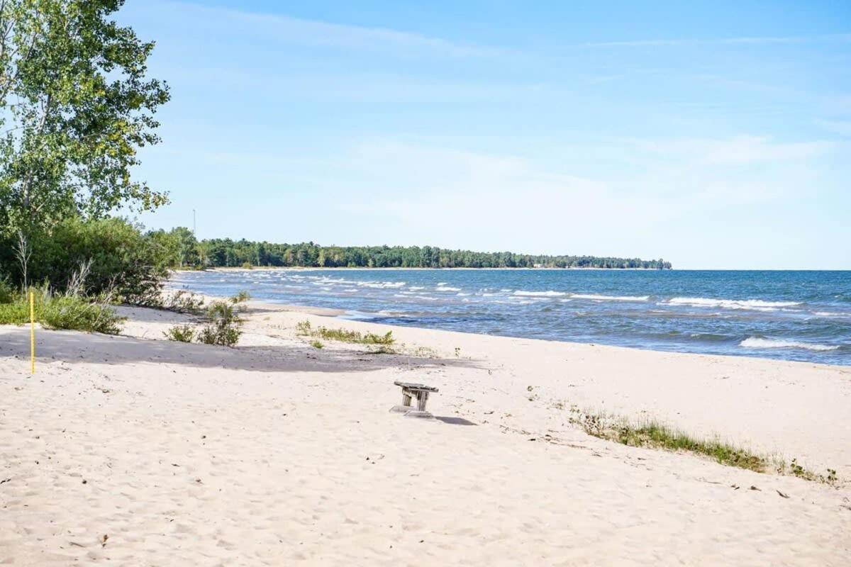 Beach Club Of Oscoda - The Lakeshore Cottage Экстерьер фото