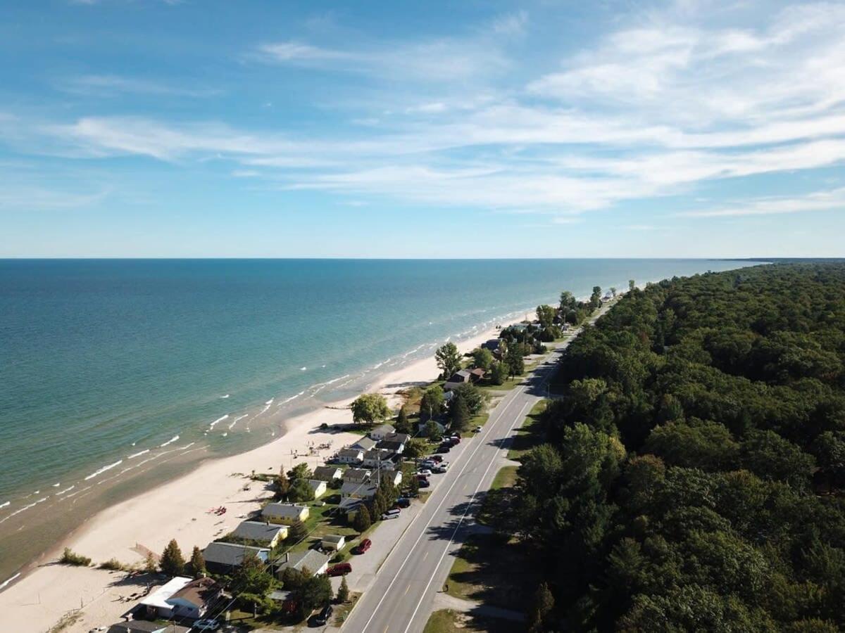 Beach Club Of Oscoda - The Lakeshore Cottage Экстерьер фото