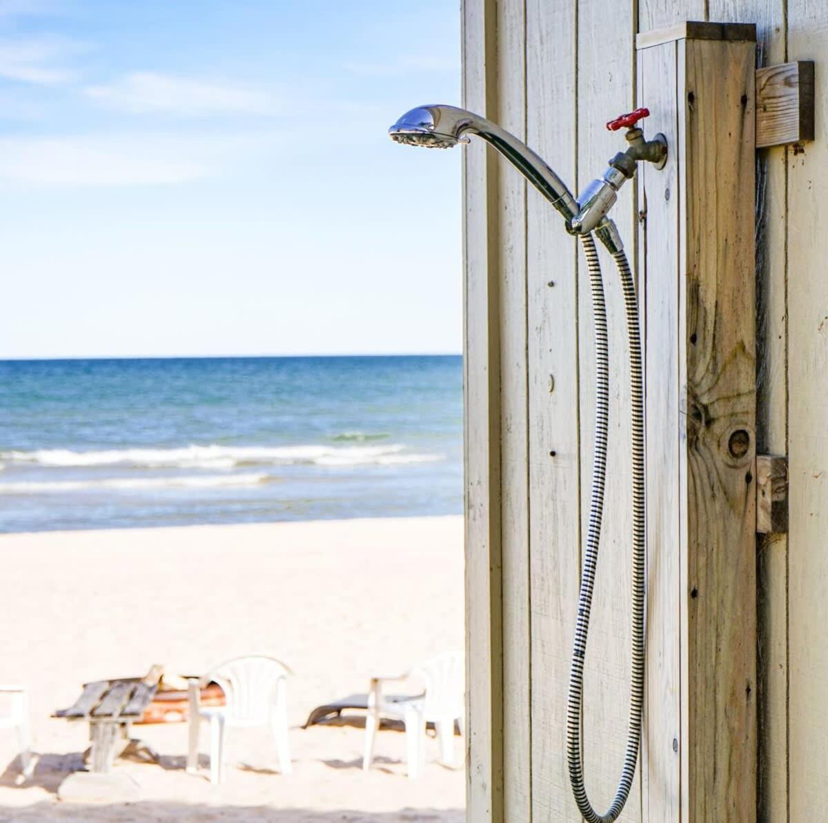 Beach Club Of Oscoda - The Lakeshore Cottage Экстерьер фото
