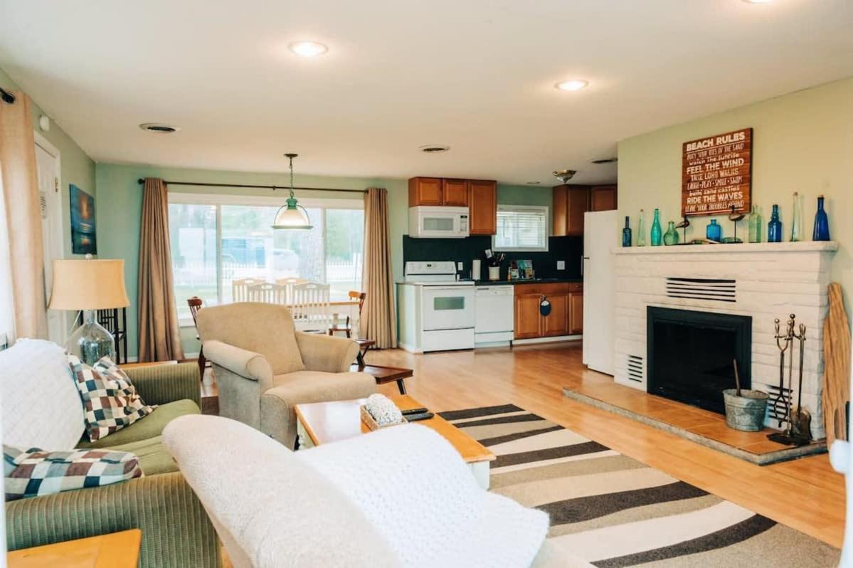 Beach Club Of Oscoda - The Lakeshore Cottage Экстерьер фото